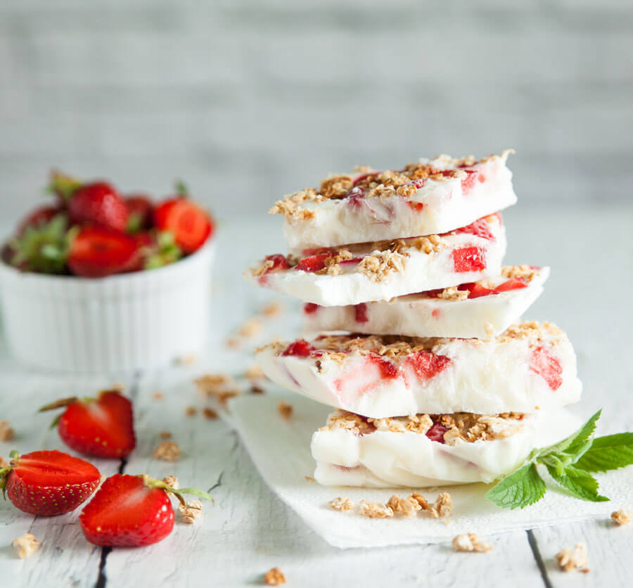 Frozen Yogurt Berry Bark